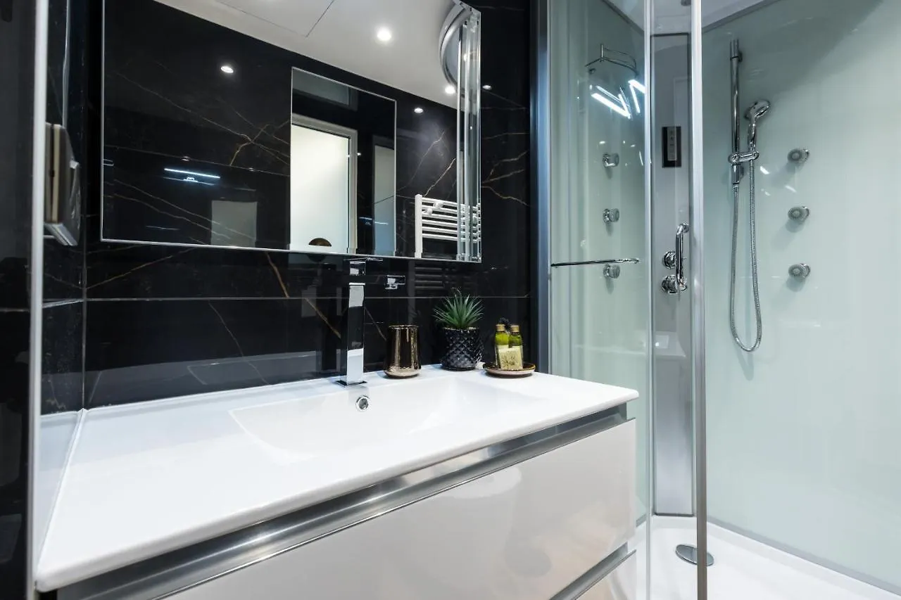 Luxury 3 Bdr Garden & Parking - Angels' Garden Daire Nice Fransa