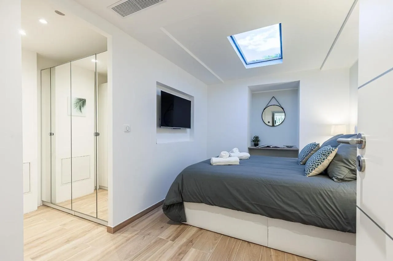 Luxury 3 Bdr Garden & Parking - Angels' Garden Apartment Nice