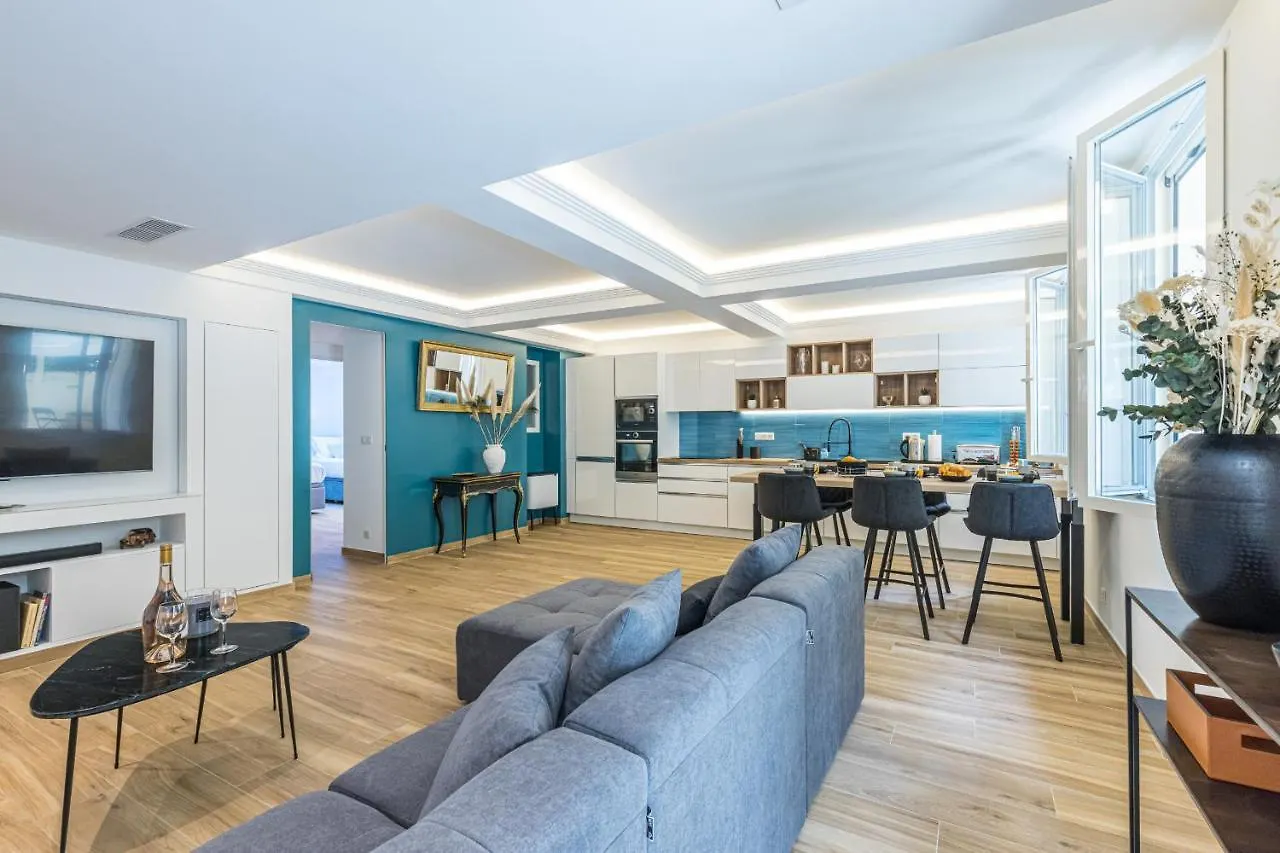 Luxury 3 Bdr Garden & Parking - Angels' Garden Apartment Nice 0*,  France